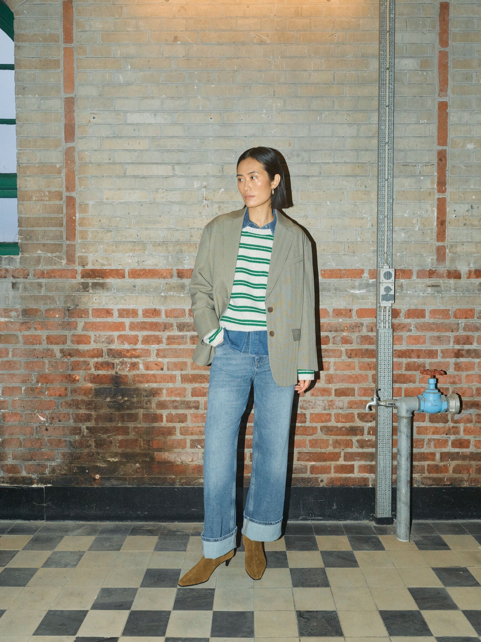 Modelshot / Blue Wash / Detail